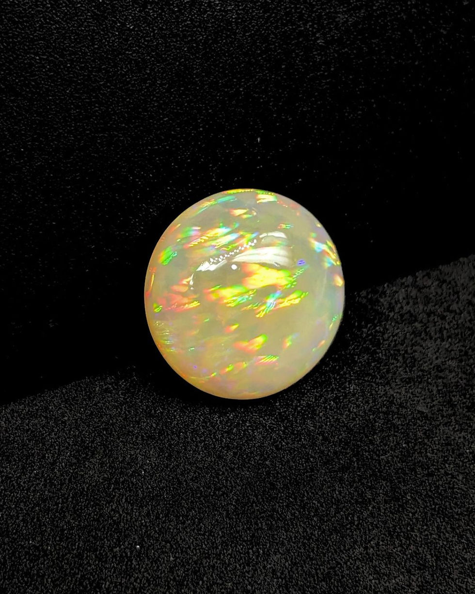 Thumbnail: Loose October birthstone Ethiopian opal