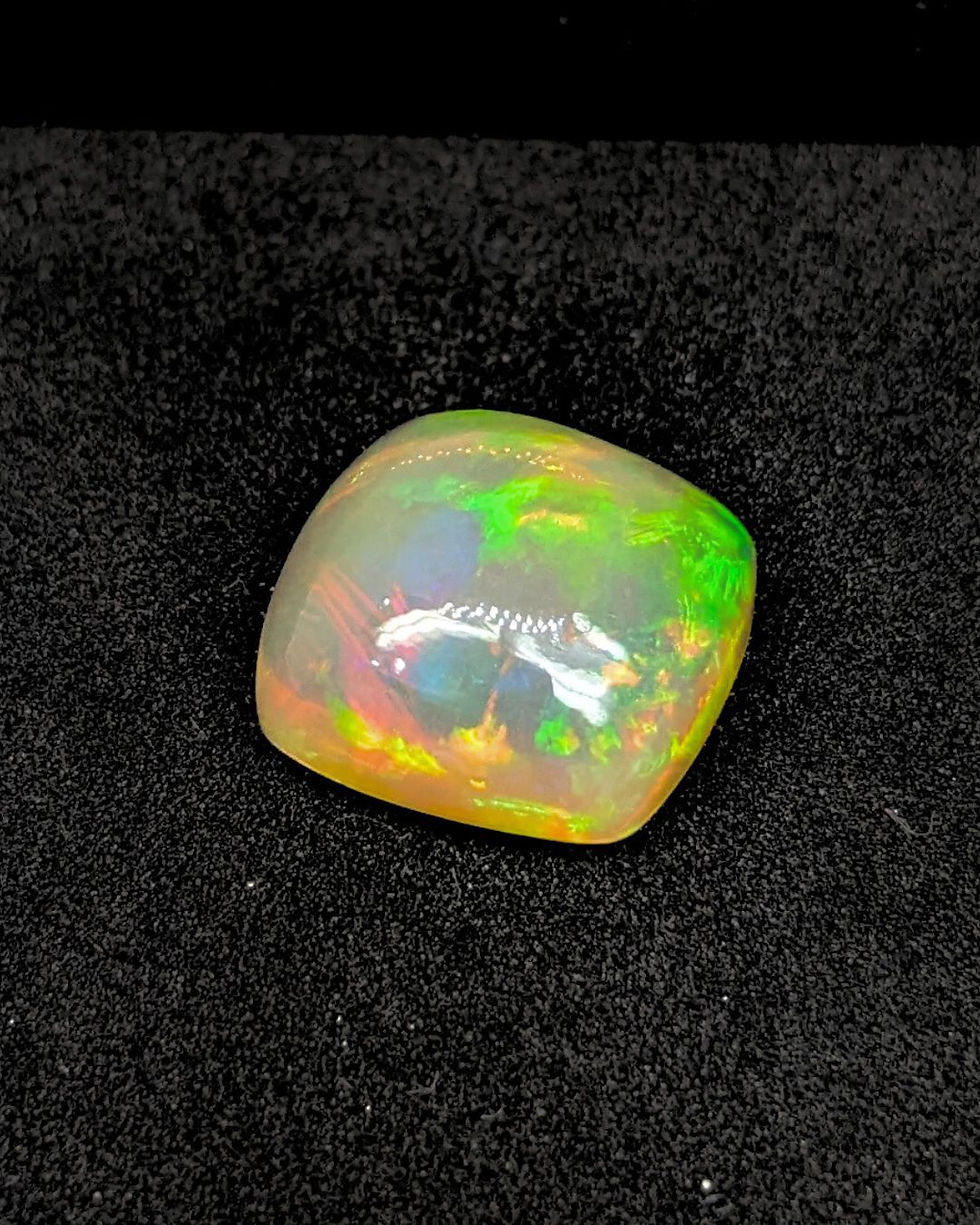 Thumbnail: Ethiopian Welo opal cabochon