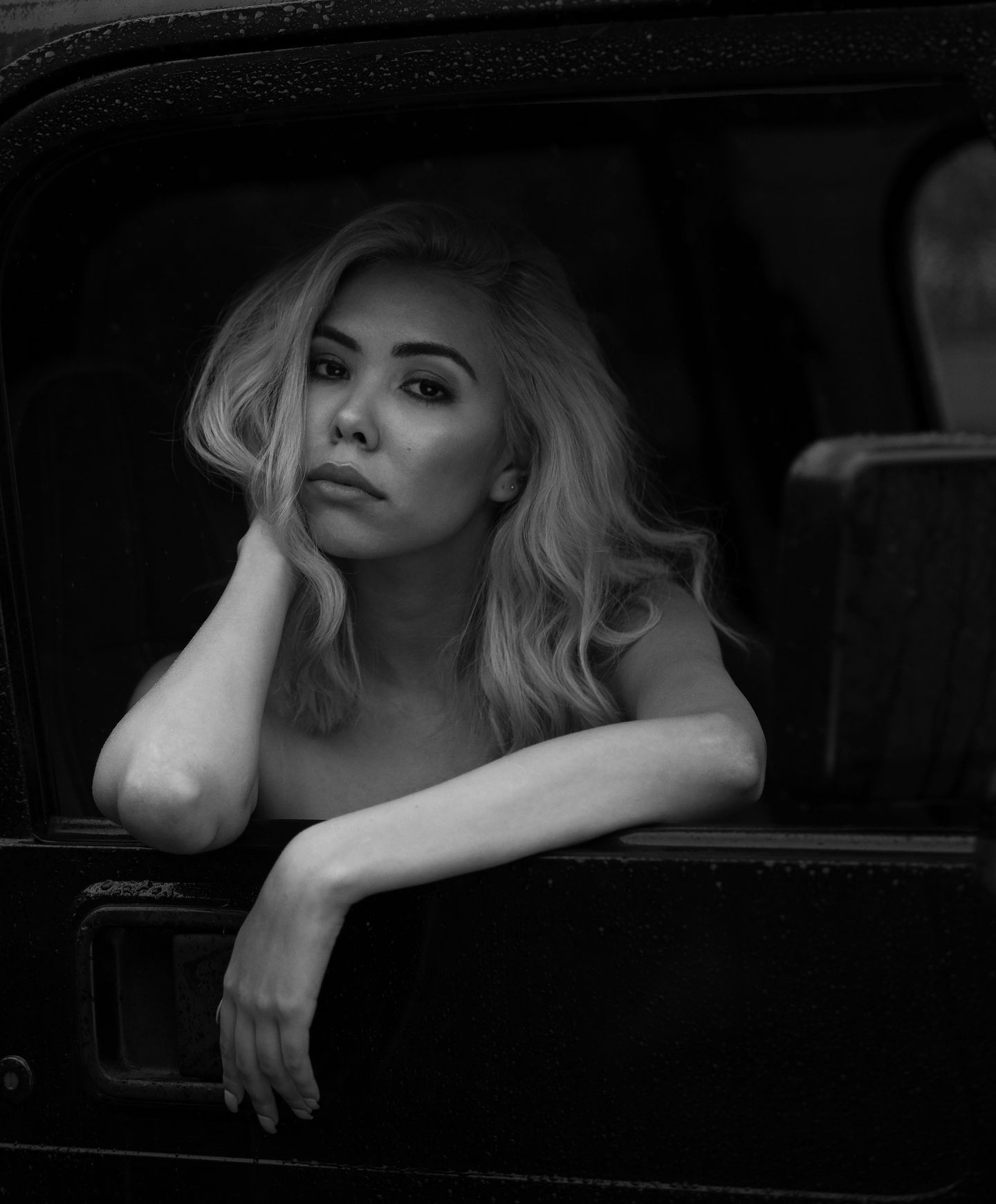 Eva B_W_2.jpg