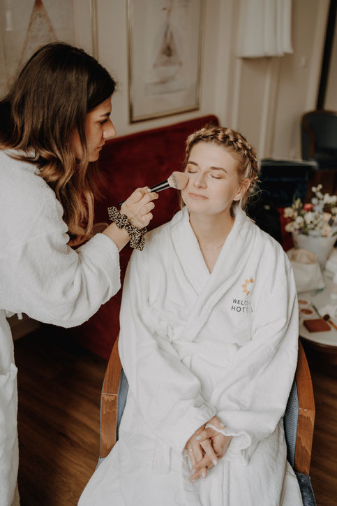 Hair & Makeup Getting Ready Hochzeitsfotografie