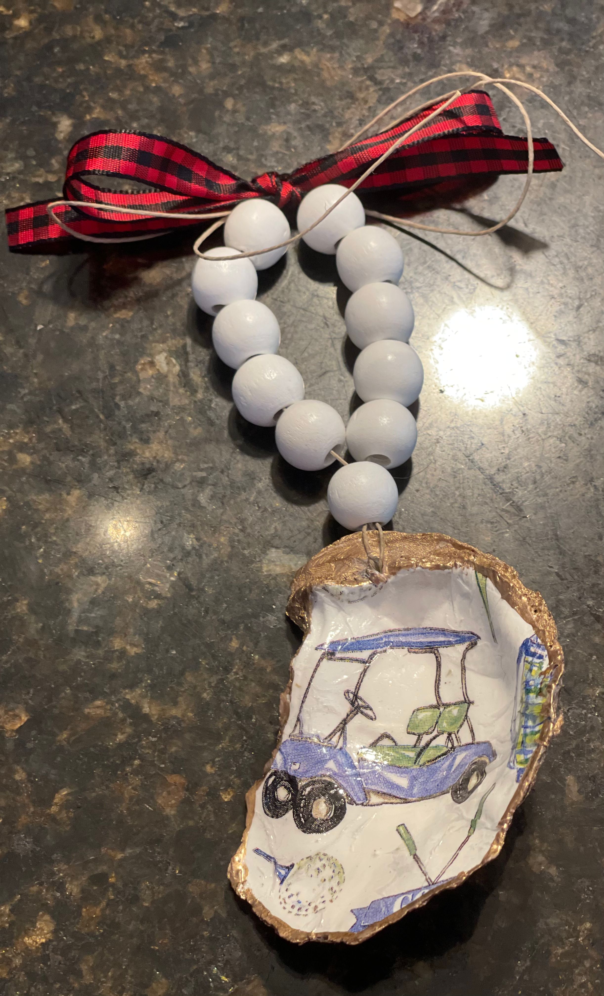 Let’s Golf Oyster Shell Hanger