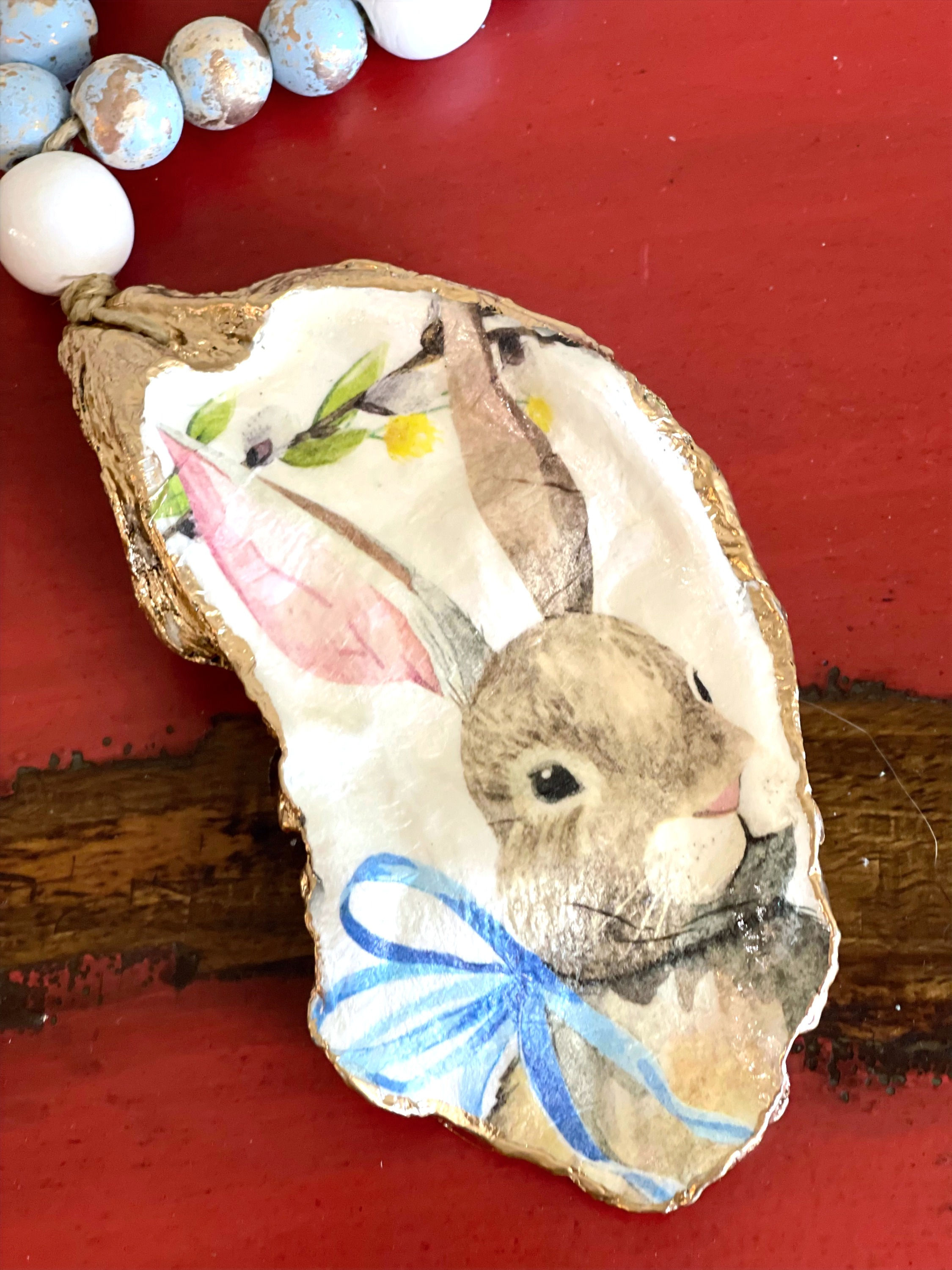 Rabbit Oyster Necklace