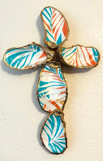 Thumbnail: Oyster Shell Cross Art on Board