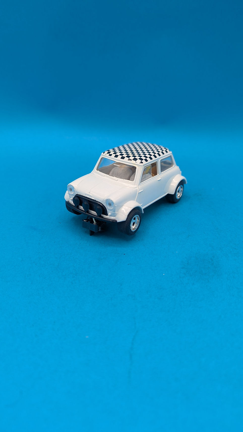 Scalextric C0076 T1 L60 Black Grill