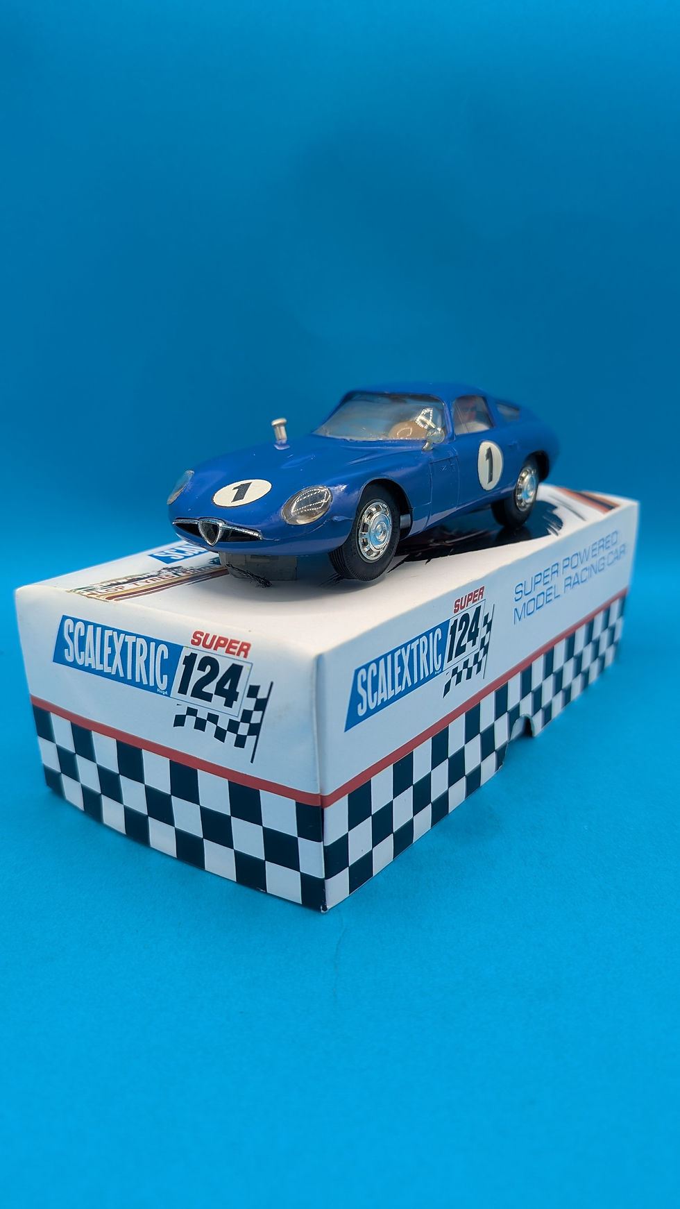 Scalextric 1:24 Alfa Romeo Sports Saloon 24C/100