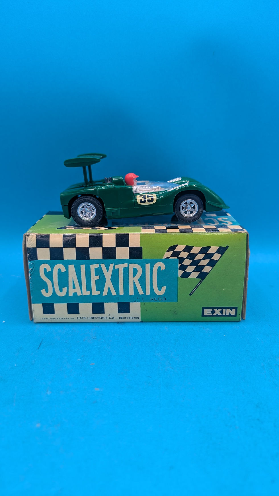 Thumbnail: Scalextric 4040 Chaparral in Green, New Old Spanish shop stock