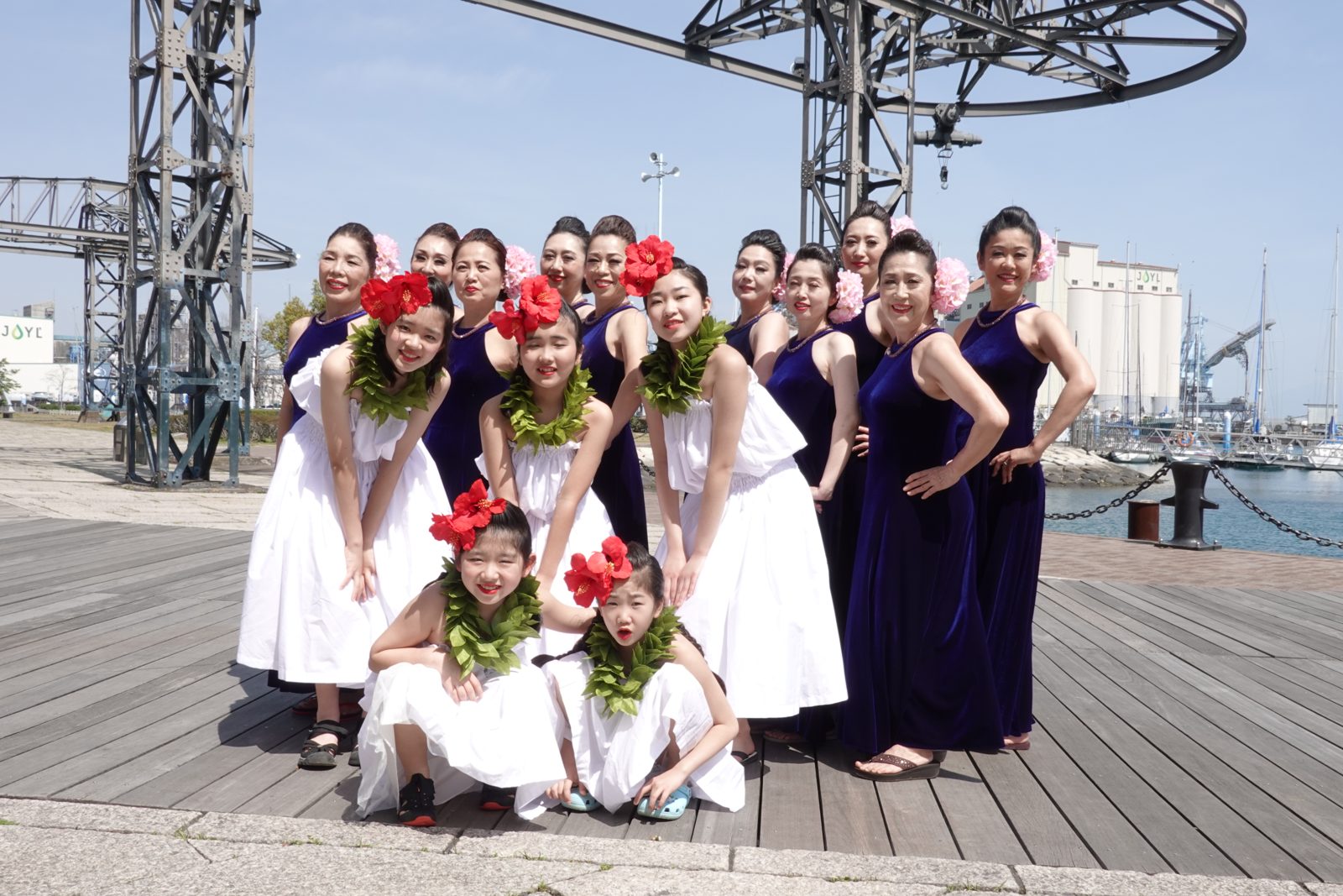 ALOHA RISE 2024で踊るメンバー（1）