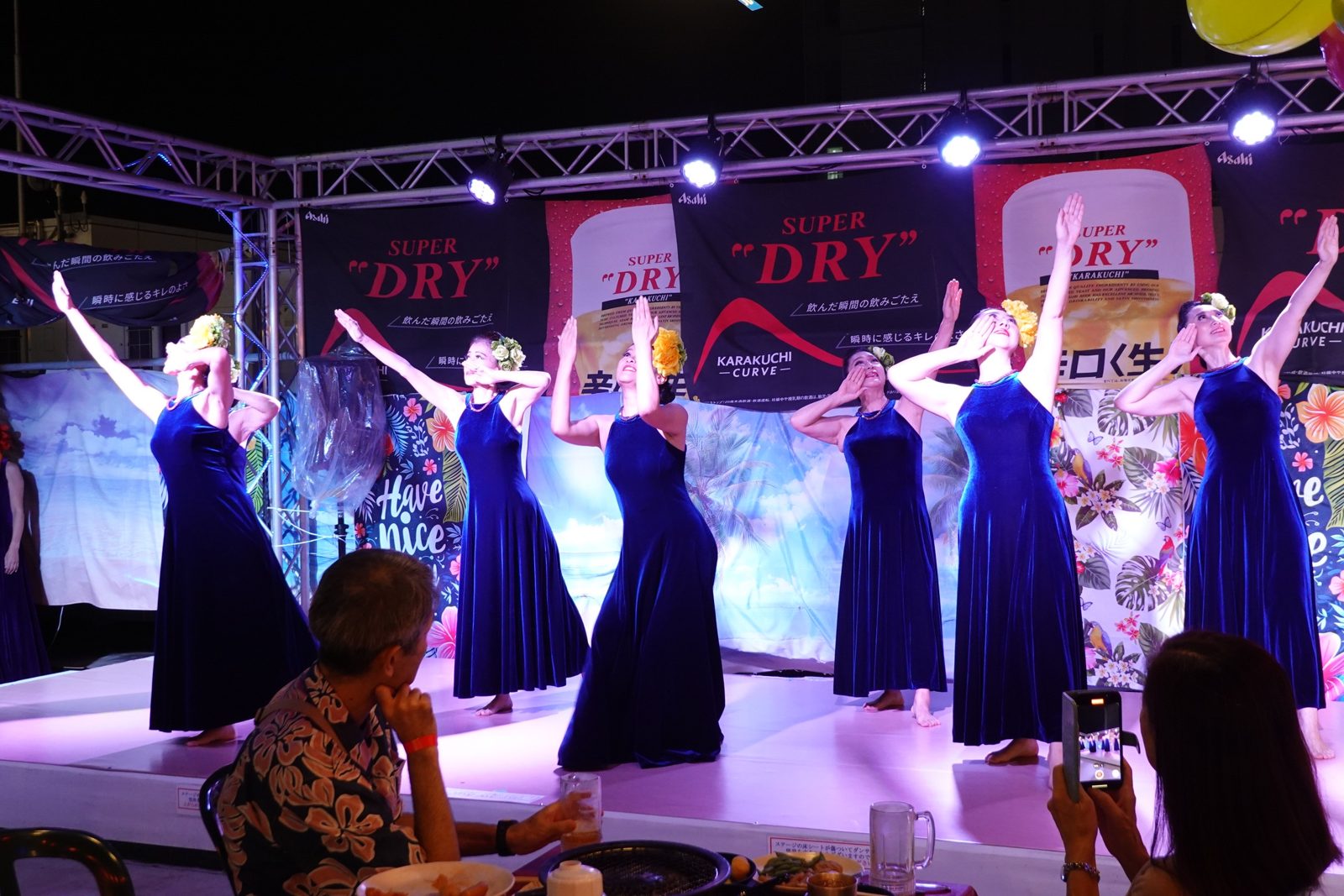 PARCO ラストショーで踊るメンバー（2）