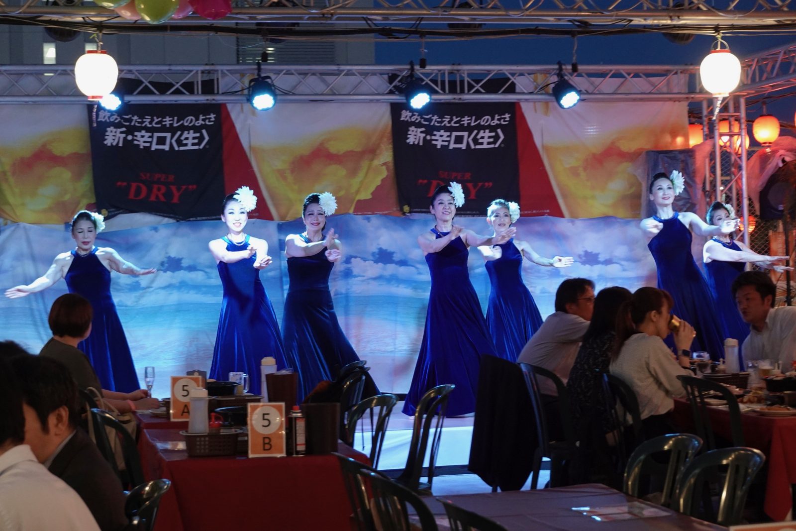 PARCOで踊るメンバー（3）