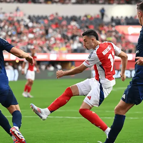 Arsenal derrota Manchester United em jogo de pré-época!