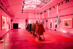 Primark AW17 Zmirov Communication