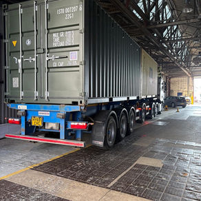 reloux large shipping container on a truck trailer