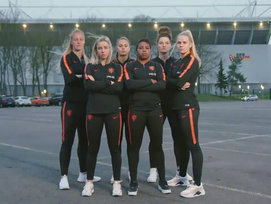 Ook Oranje Leeuwinnen spelen Wie is de Mol?