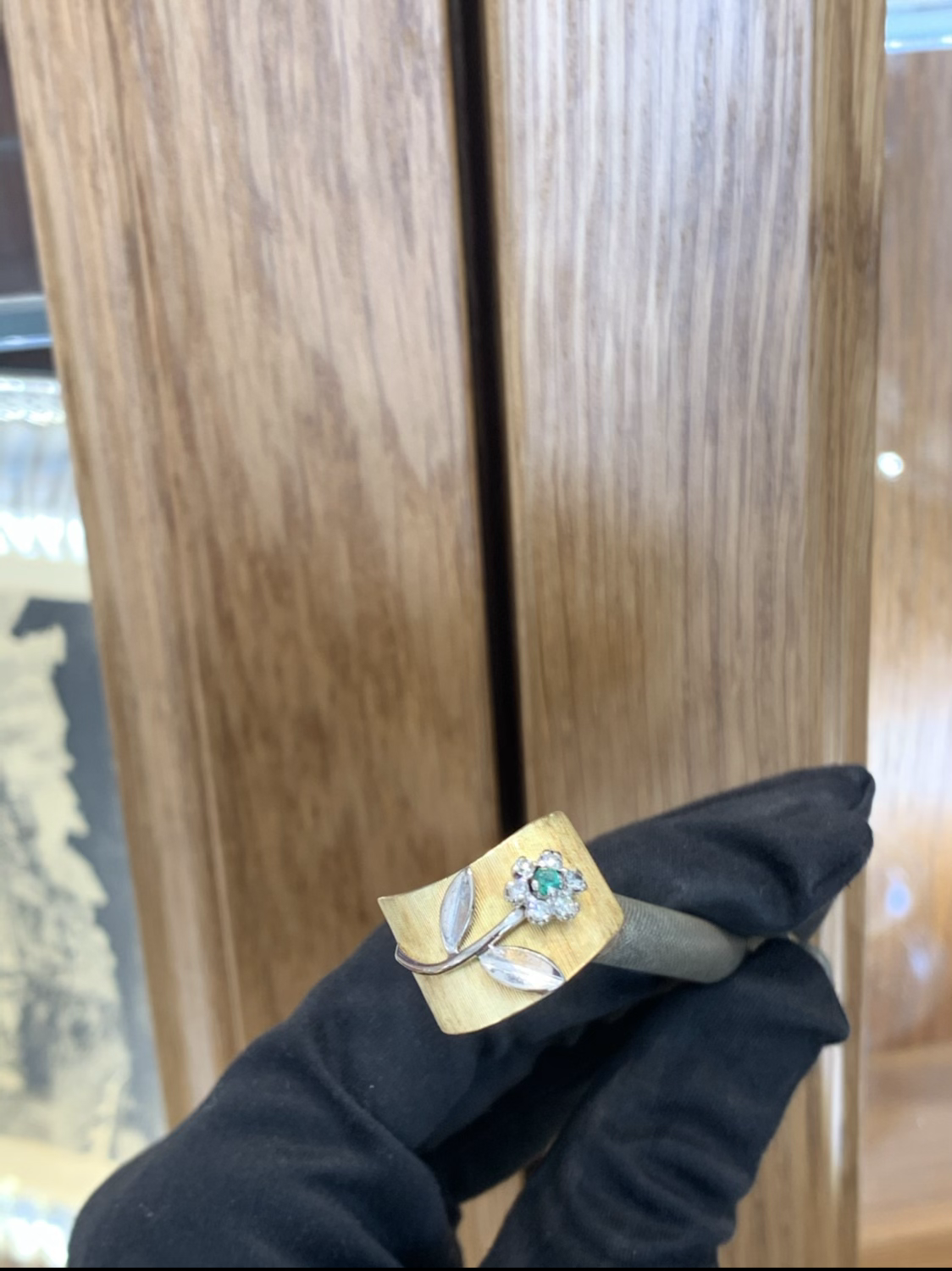Vintage 18k Gold Emerald And Diamond Ring