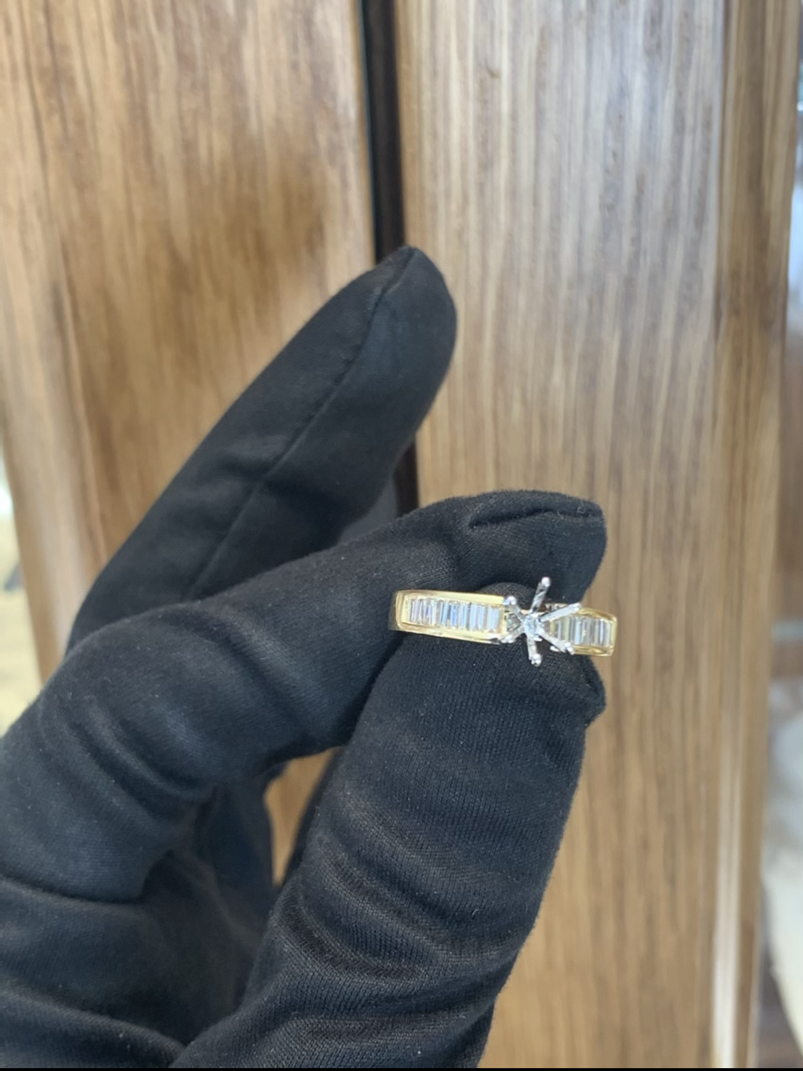 18k Gold Diamond Setting