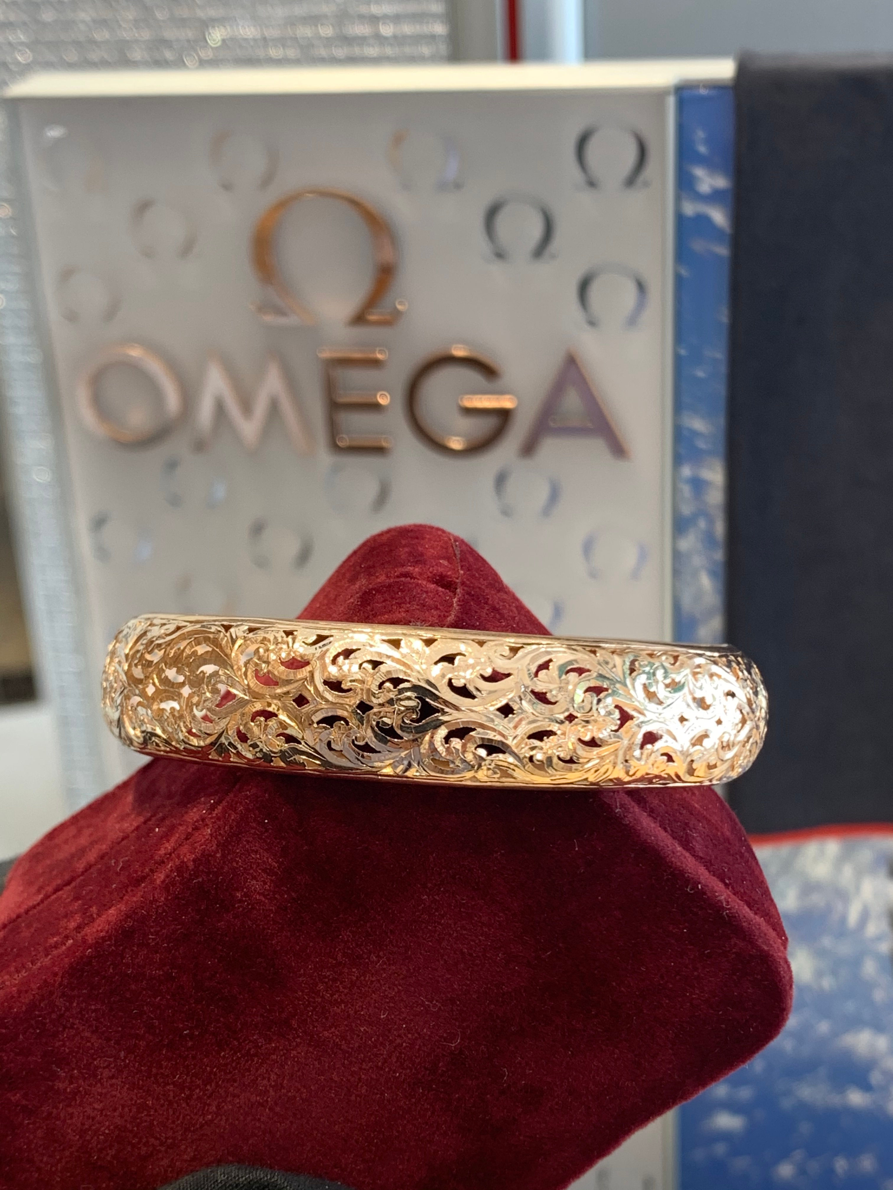 18k Gold Hand Engraved Bangle