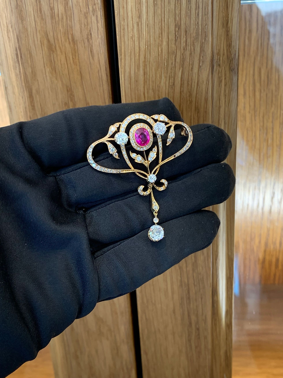 Thumbnail: Art-Deco Ruby Diamond Pendant Brooch