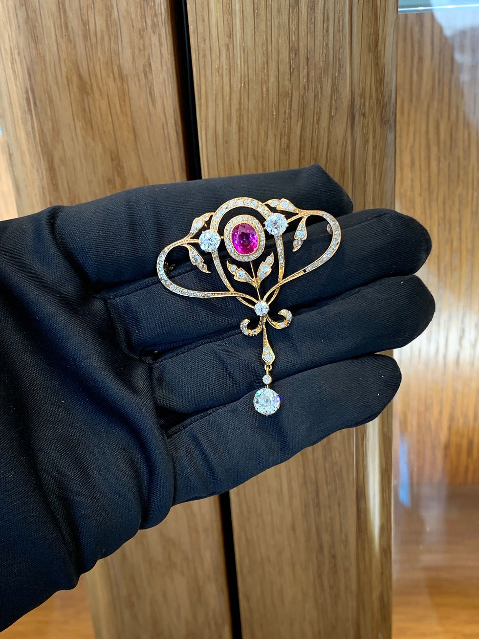 Thumbnail: Art-Deco Ruby Diamond Pendant Brooch
