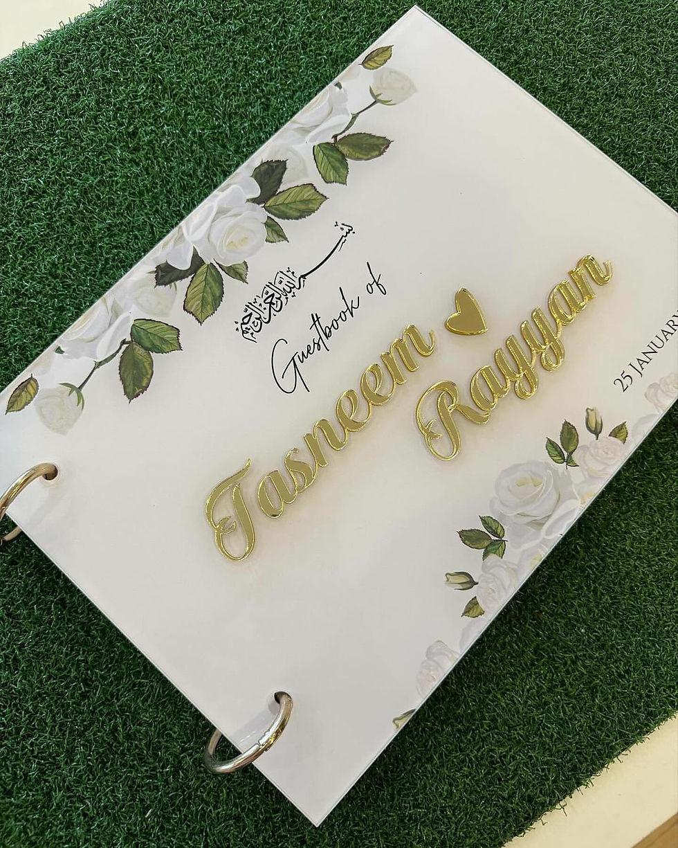 Thumbnail: 3D Guest Sign Book