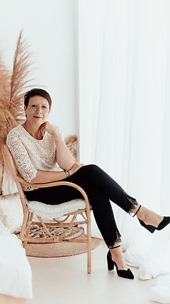 0001_Portraits_d_Angelique-2.jpg