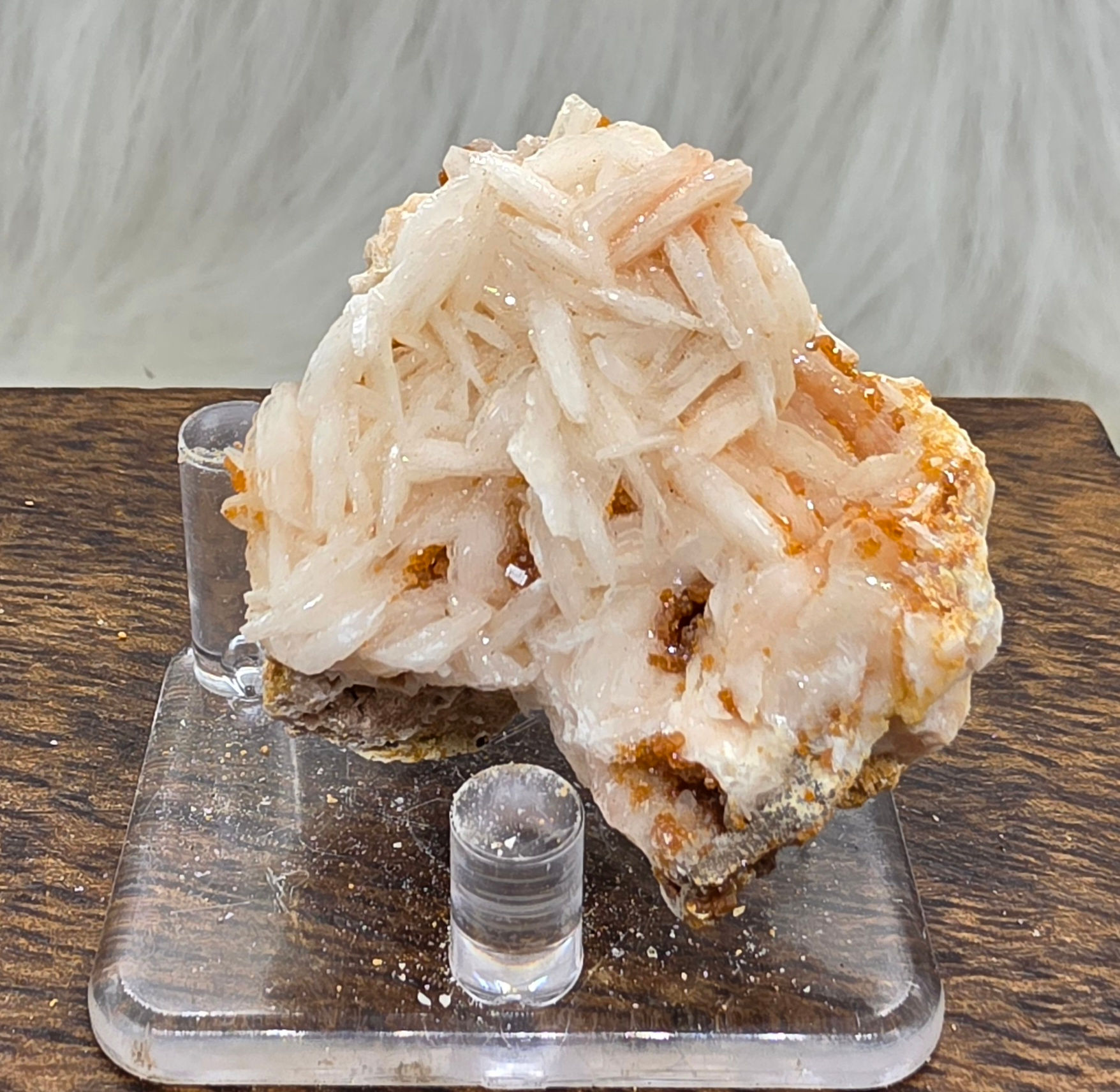 Vanadinite with Barite