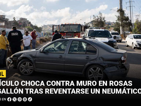 Vehículo choca contra muro en Rosas Magallón tras reventarse un neumático