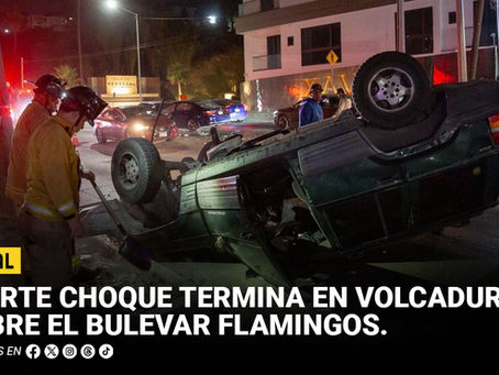 Fuerte choque termina en volcadura sobre el bulevar Flamingos