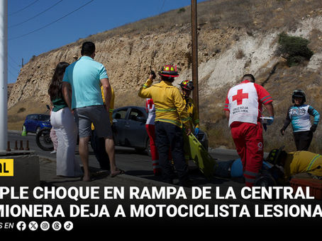 ¡Triple choque en rampa de la Central Camionera deja a motociclista lesionado!