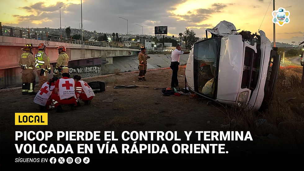 Picop pierde el control y termina volcada en Vía Rápida Oriente