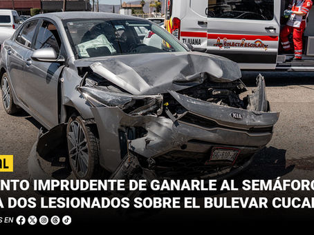 Intento imprudente de ganarle al semáforo deja dos lesionados sobre el bulevar Cucapah