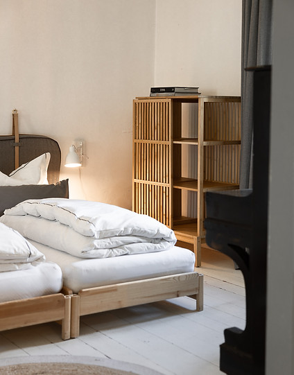 20260518_AlteSchuleBrandenburg_UG_Schlafzimmer_LR_CarolinWeißieker_24.jpg