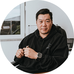 Thomas Lin_Moll Bedachungen.png