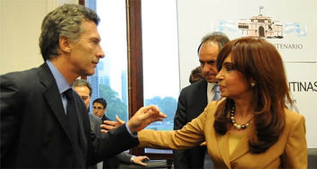 Cristina, con el cuchillo entre los dientes
