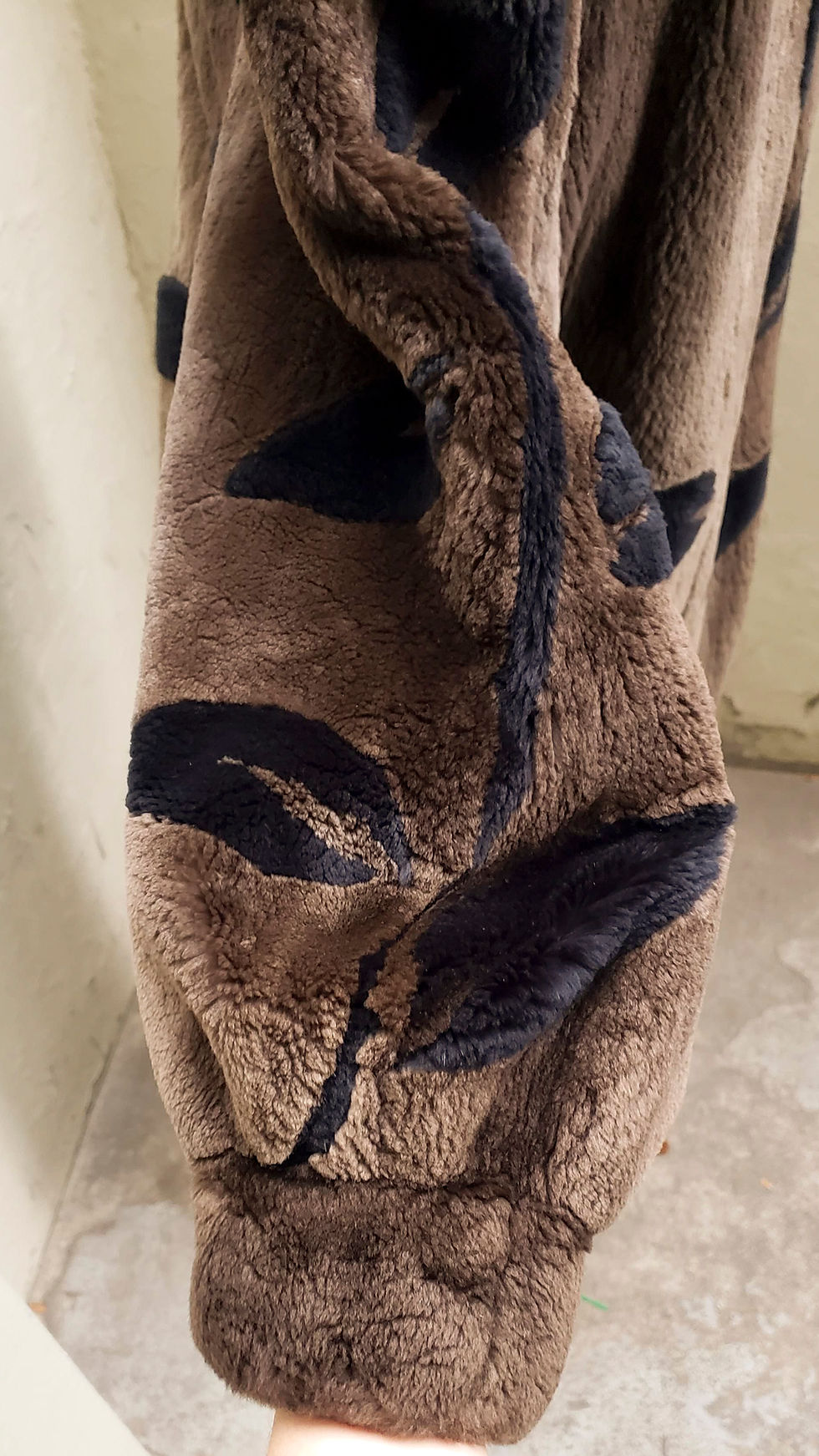 Thumbnail: 1970s/80s Womens Oversized Shorn Beaver Real Fur Coat Brown Floral Pattern