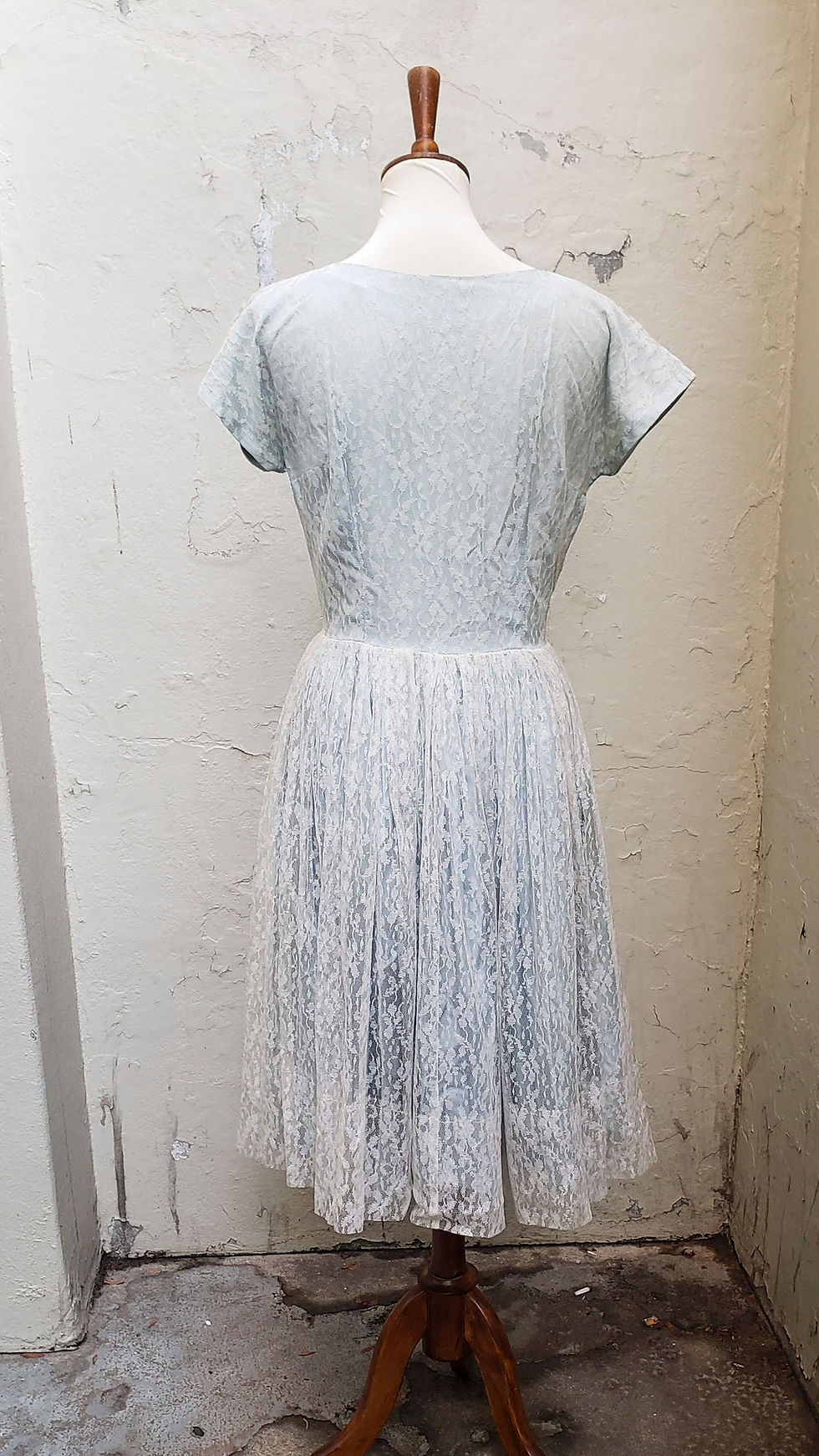 Thumbnail: 1950s Full skirt blue party dress with white lace overlay cap sleeves