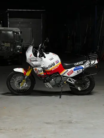 Yamaha 750 Super Ténéré déco chesterfield préparée par HEURTIER Classic à chomérac en ardèche drôme rhône alpes 07 26 projet sur mesure réplica dakar sonauto yamaha motor france coté gauche