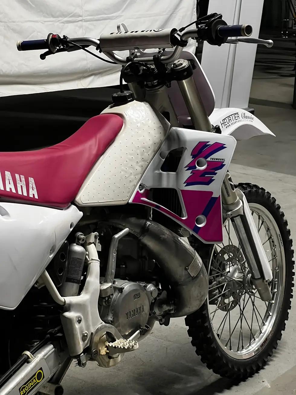 Miniature : YAMAHA 250 YZ - 1992 partiellement restaurée (esthétique) chez HEURTIER Classic à chomérac 07 proche valence carénages blanc