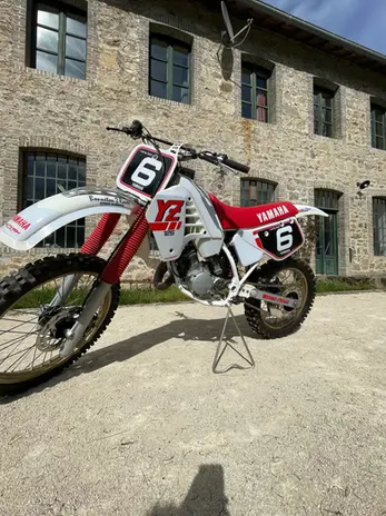 Yamaha 125 YZ 1988 restaurée par HEURTIER Classic