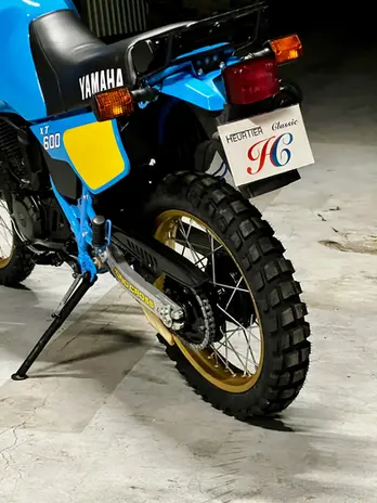Yamaha 600 TÉNÉRÉ 34L 1984 restaurée à neuf par HEURTIER Classic detail boucle arrière et bras oscillant