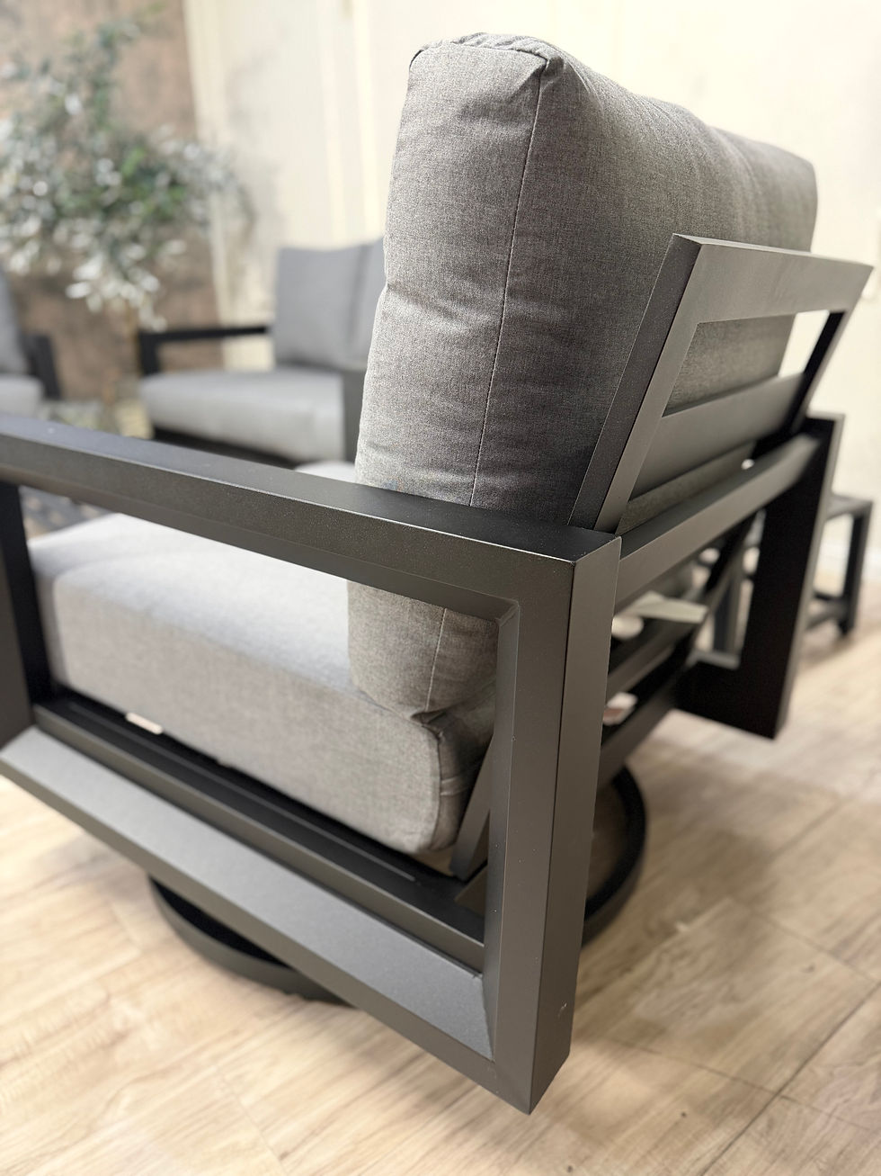 Thumbnail: NEW HENREDON MODERN PATIO SET 