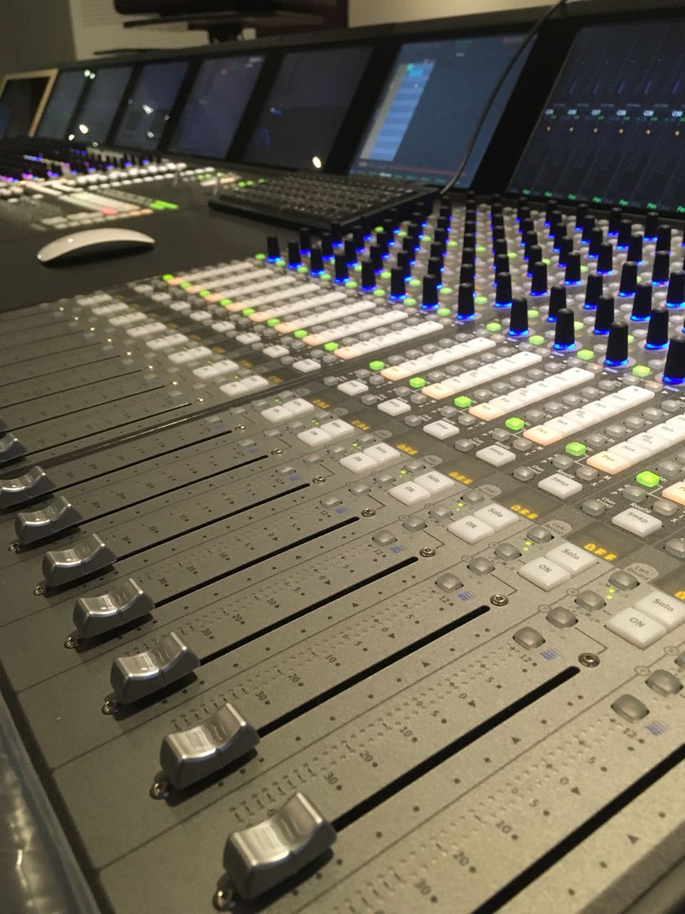 AVID S5 Fusion