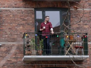 Guide: Sådan vinterpynter du din altan & får masser af stemning