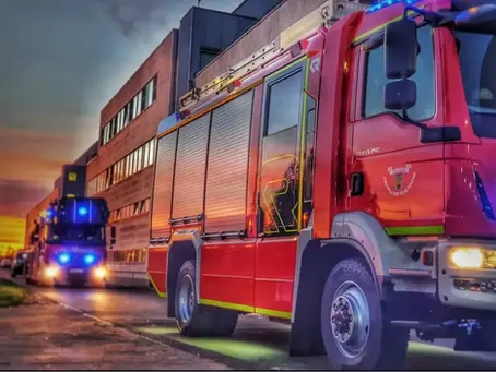 Einsatzfahrzeug der Feuerwehr.