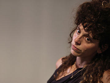 עינת גנץ תמונה לתוכניה של פסטיבל כלים 26 (1).jpg