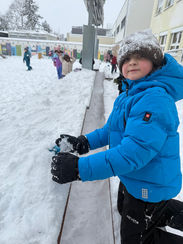 Spiele im Schnee❄️❄️❄️
