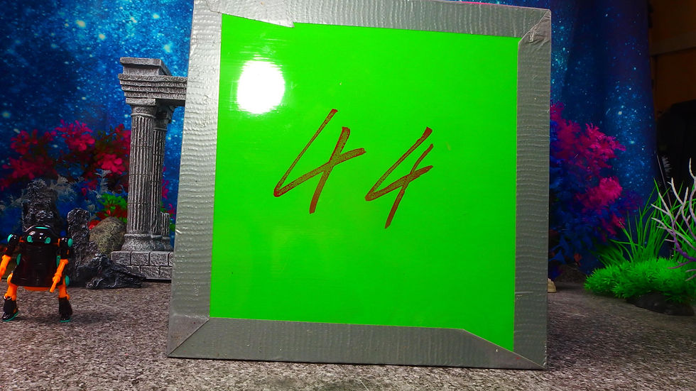 サムネイル： No 044 16tbの衝撃02 25cm X25cm ディスプレイ・台座・ジオラマ・模型・インテリア・フィギュア・プラモデル・ハンドメイド〔才も不才も〕
