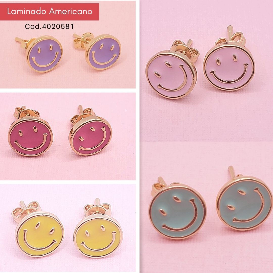 Aretitos Pegados con Carita de Colores