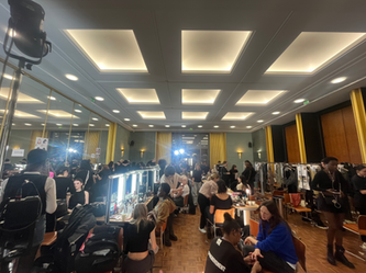 EM backstage paysage.png