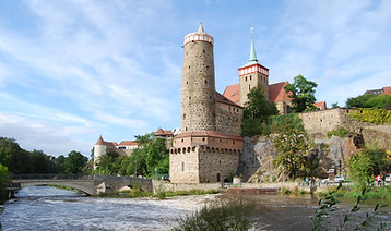Alte Wasserkunstkunst und Michaeliskirche über der Spree