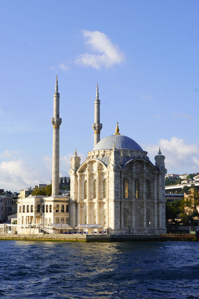 turecki meczet nad wodą